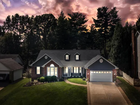 611 Westledge Ct, Saint Louis, MO 63131
