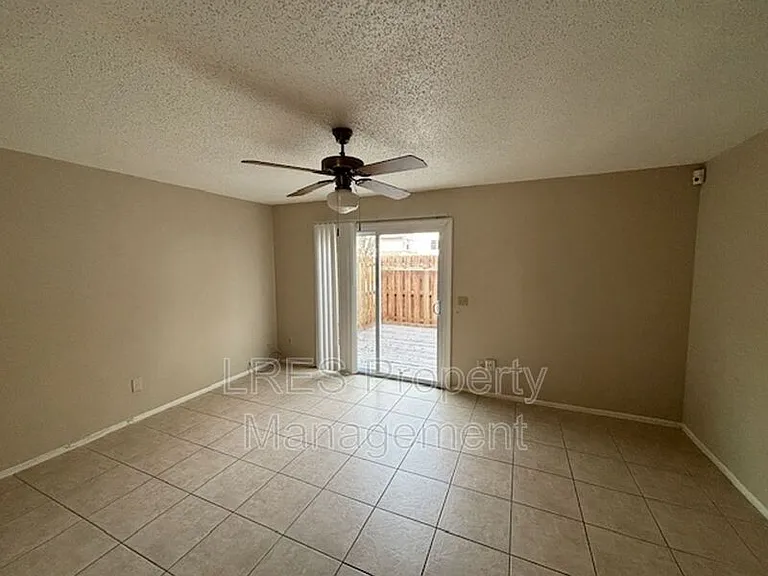 4603 Lighthouse Cir — Photo 13