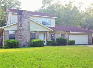 16 Royal Dr, Ocean Springs, MS 39564