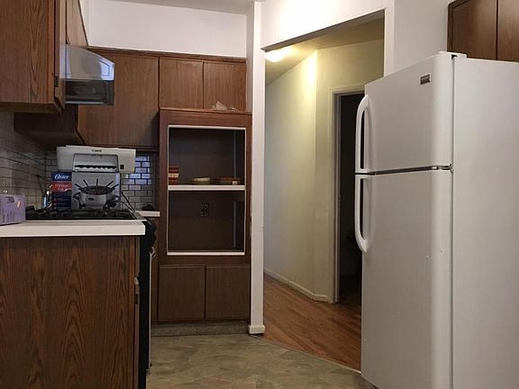 3rd image of 188 Bay 43rd St #1