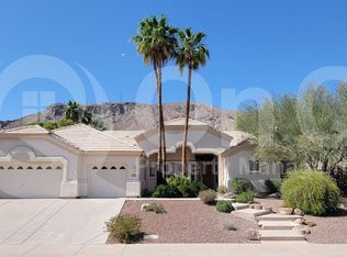 902 E Desert Flower Ln, Phoenix, AZ 85048