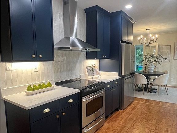 5th image of 2700 Melbourne Dr
