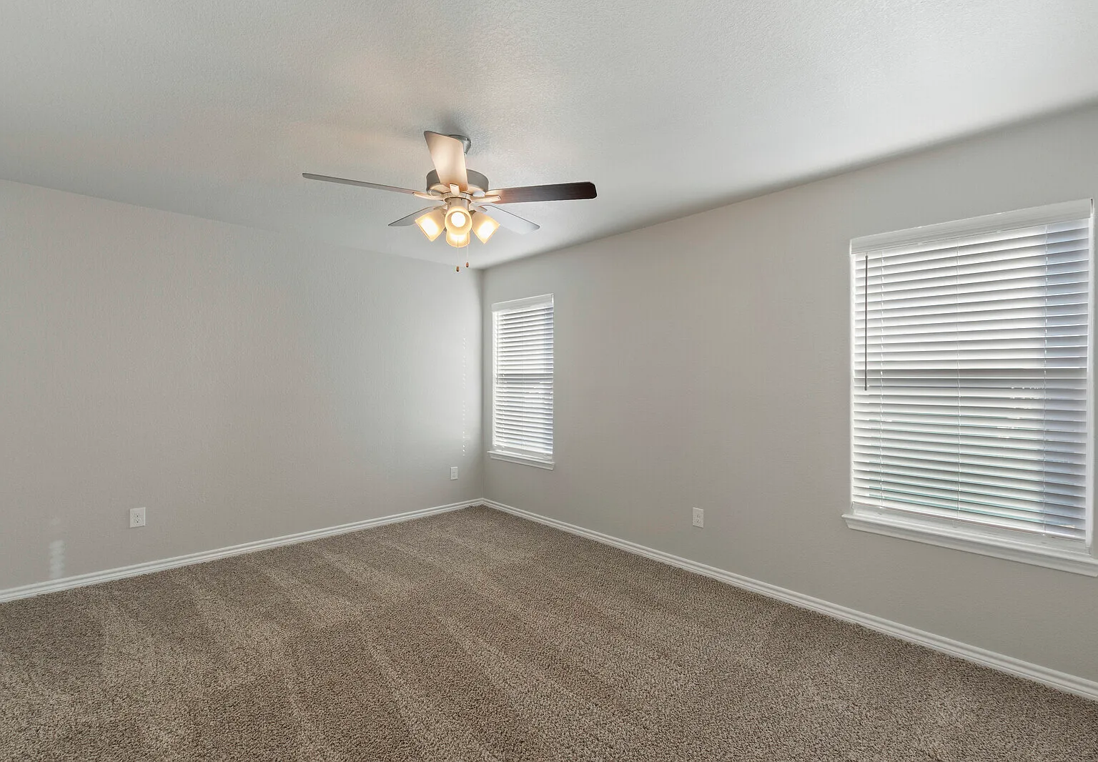 The Village Townhomes #7615 - 7615 — Photo 3