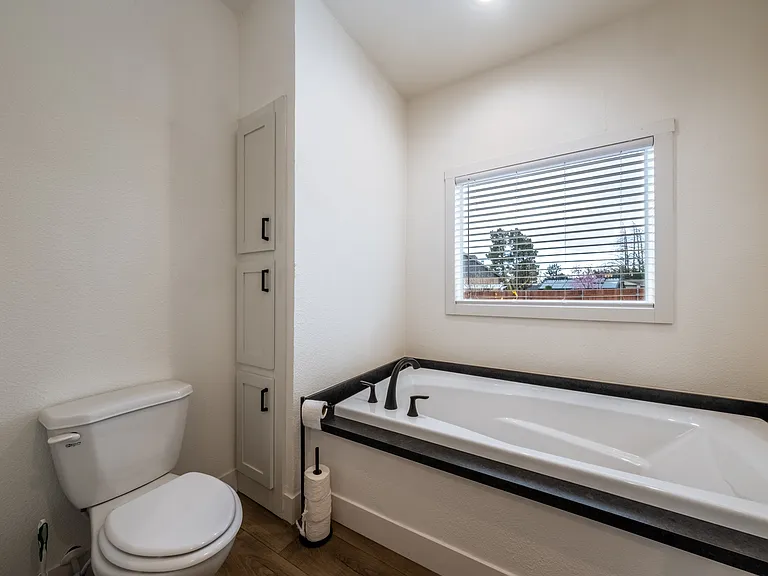 523 W Vance Dr — Photo 21