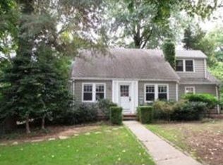 2809 W 48th Ter, Westwood, KS 66205