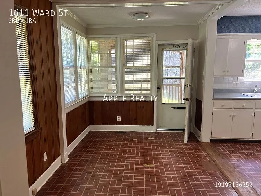 1611 Ward St - Available in September! — Photo 3