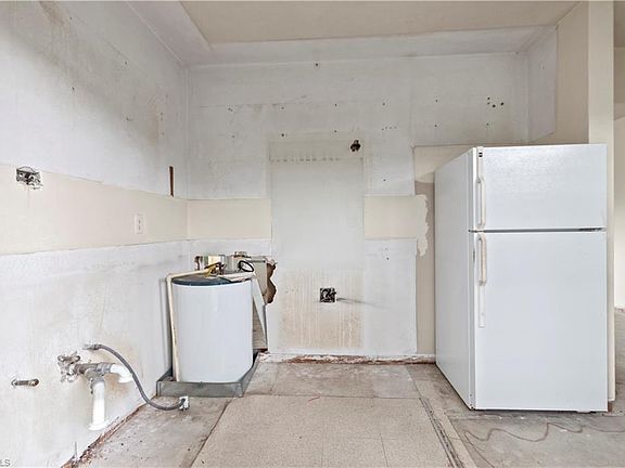 5th image of 223 8th AVE S #223B