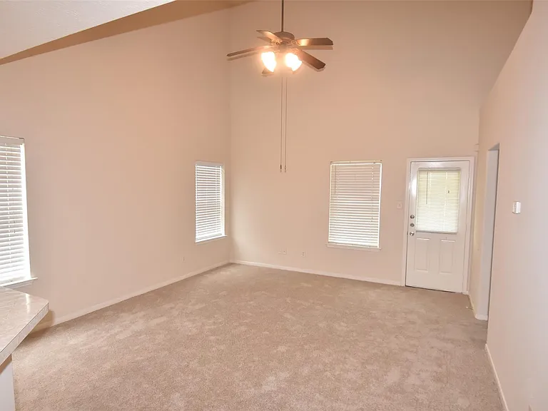 1035 Junction Ct — Photo 25