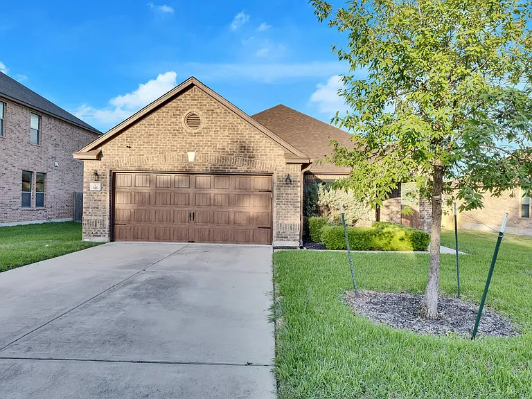 316 Gold Star Dr — Photo 1