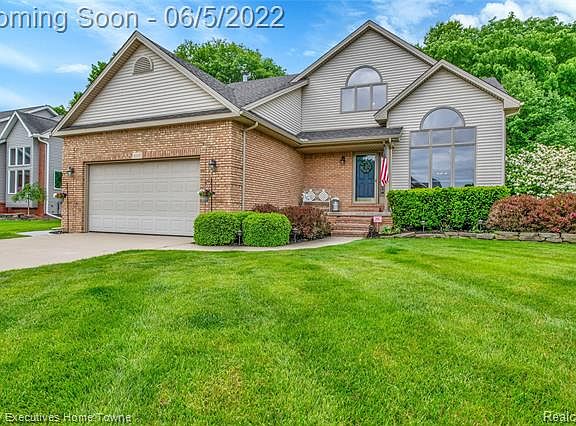 3rd image of 4107 Stoney Creek Dr