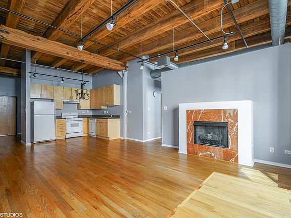 5th image of 1133 S Wabash Ave APT 203