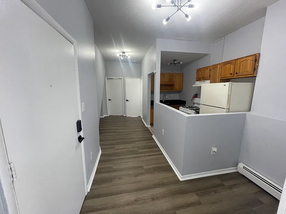 70 Wilkinson Ave #1