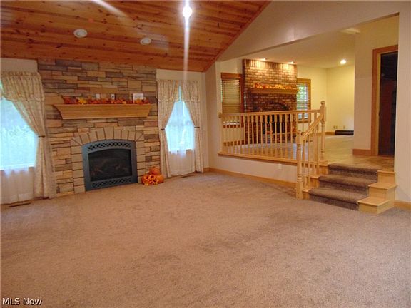 5th image of 12436 Painesville Warren Rd