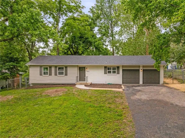 11801 W 54th St, Shawnee, KS 66203