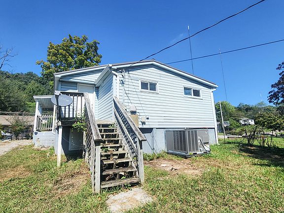 3rd image of 232 Hiawassee Ave