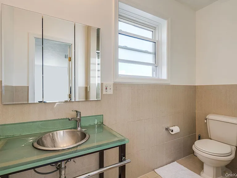 10 Beach Hill Dr — Photo 22