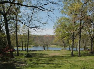 18 Selma Blvd, Randolph, NJ 07869