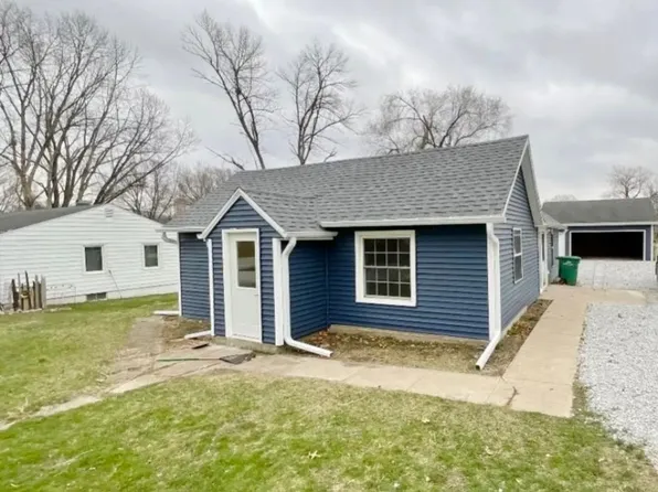 207 W Park Ave, Runnells, IA 50237