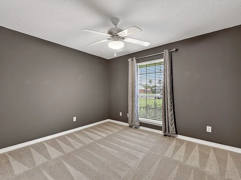 2558 W Ashford Park Dr — Photo 14