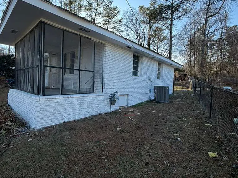 6111 Johnson Rd #MAIN — Photo 1