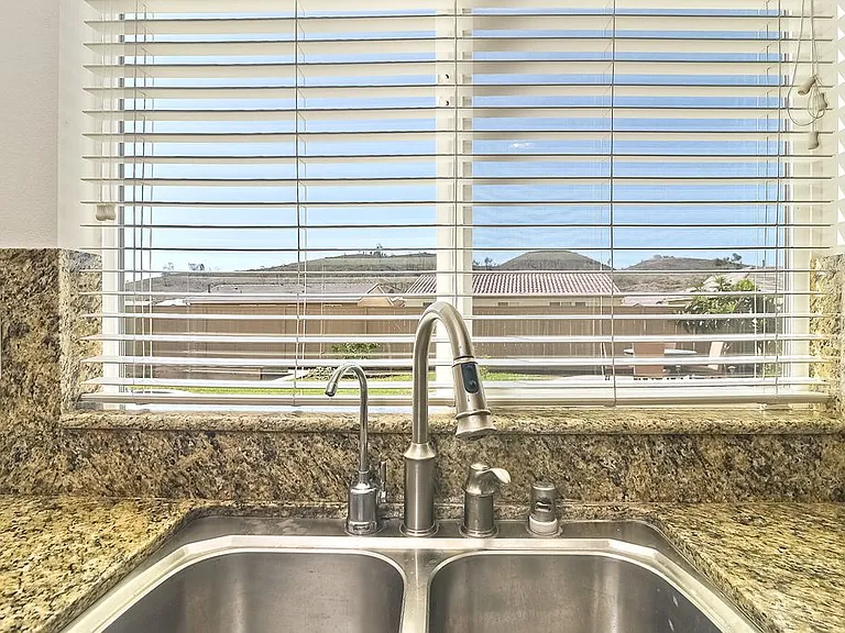 Black Granite Dr — Photo 14