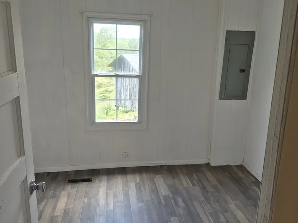 271 Sherman Dr, Jonesville, VA 24263