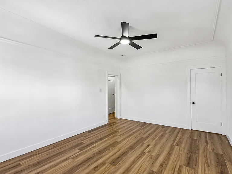 2808 12th Ave #2808 — Photo 3