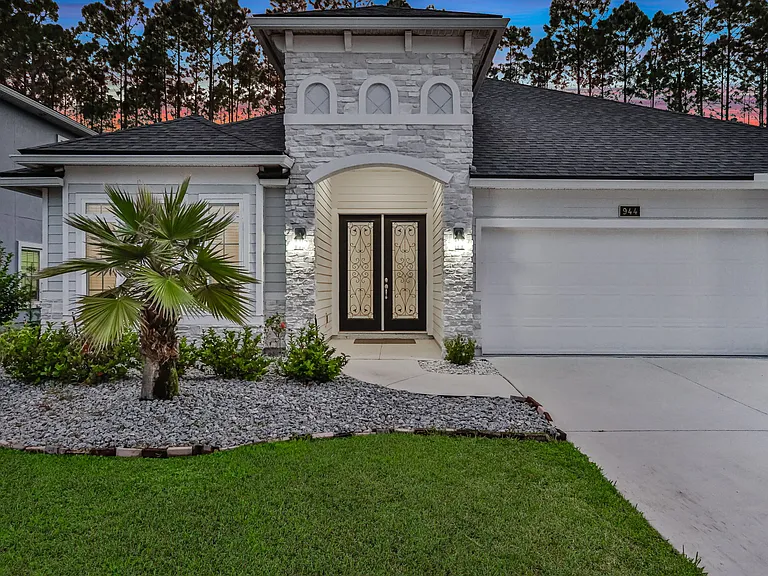 944 Laurel Valley Dr — Photo 1