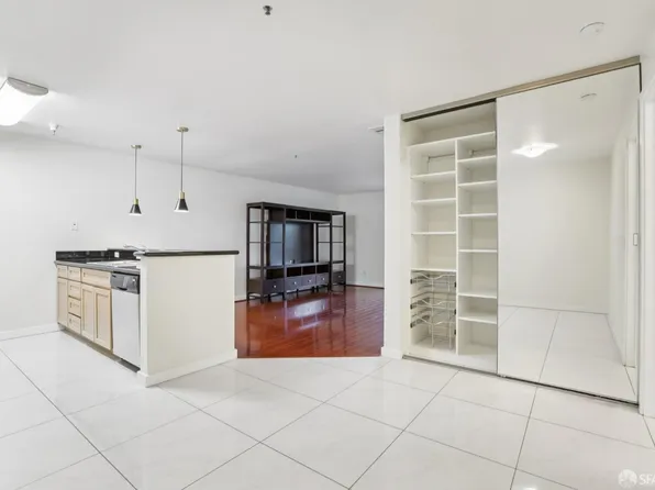 6400 Christie Ave APT 4122, Emeryville, CA 94608