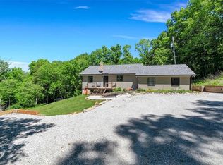 675 Rocky Top Rd, Pacific, MO 63069