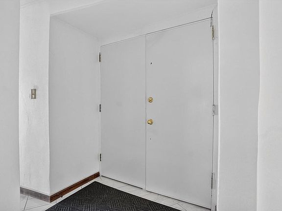 3rd image of 2525 S Shore DRIVE #25A