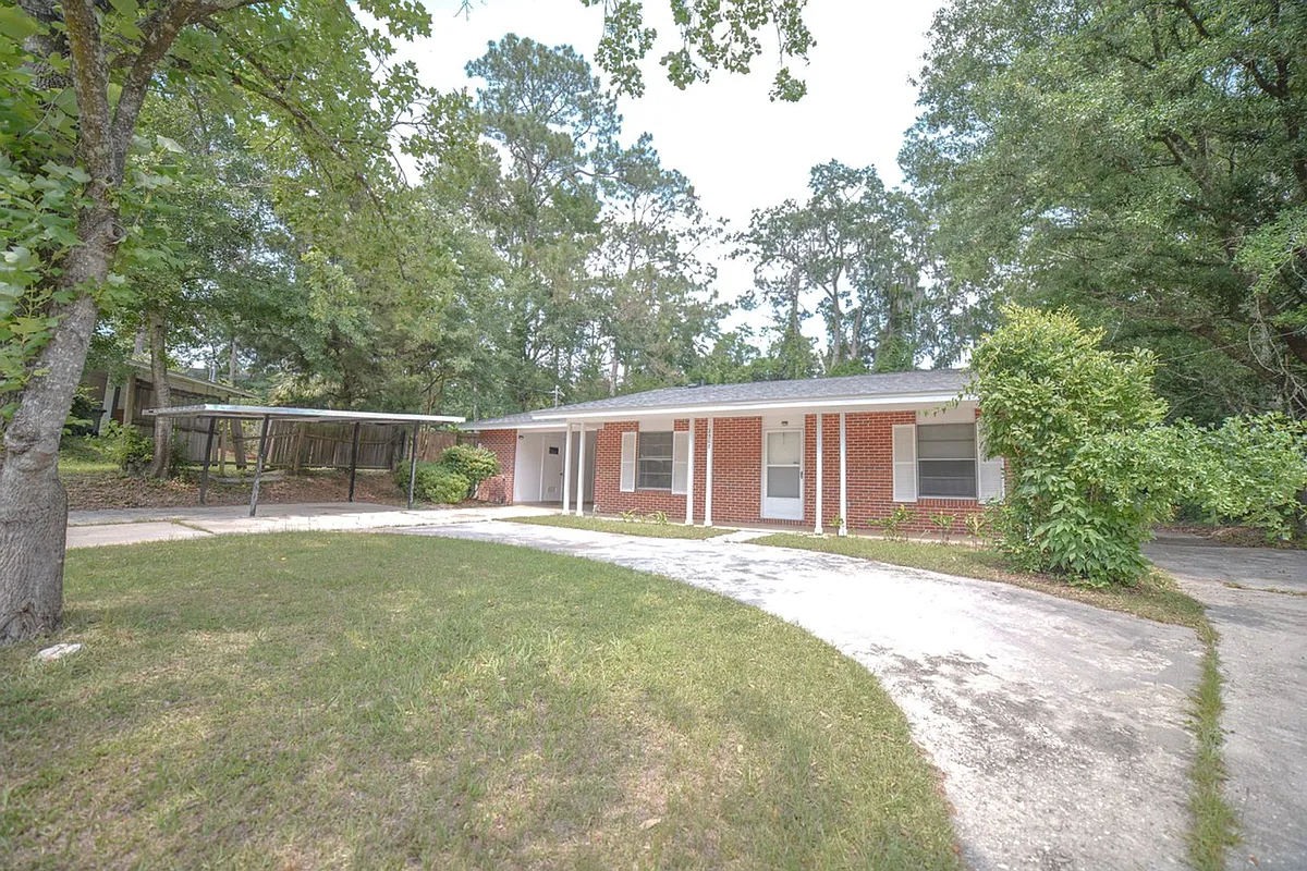 Building Photo - 2307 Alder Dr