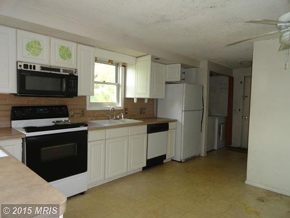 5th image of 49 Aster Ct