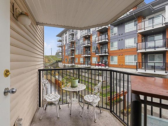 5th image of 11595 Fraser St #311