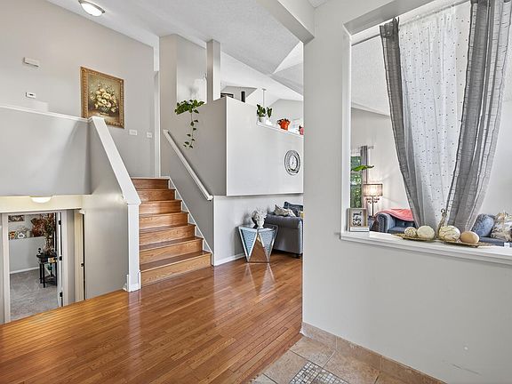 5th image of 2084 Parkview Ln