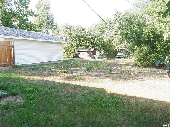 3rd image of 311 7th Ave E