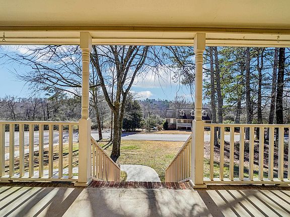 2nd image of 200 Butternut Ln