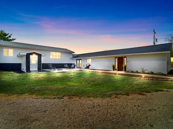 32471 E 3200 North Rd, Chenoa, IL 61726