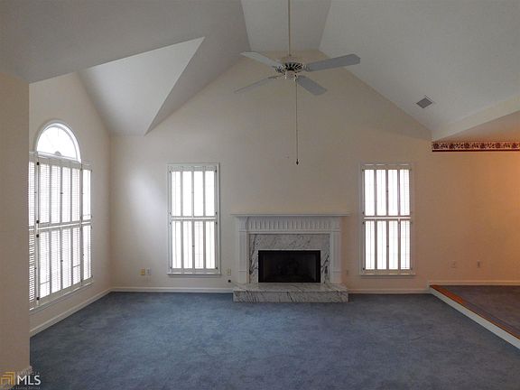 4th image of 190 Glen Holly Dr #51