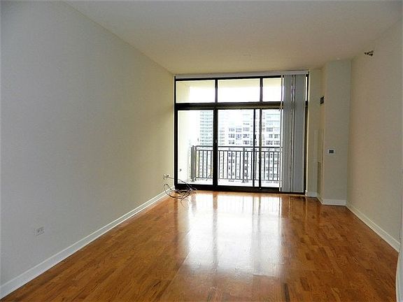 3rd image of 1322 S Prairie Ave Unit 1809