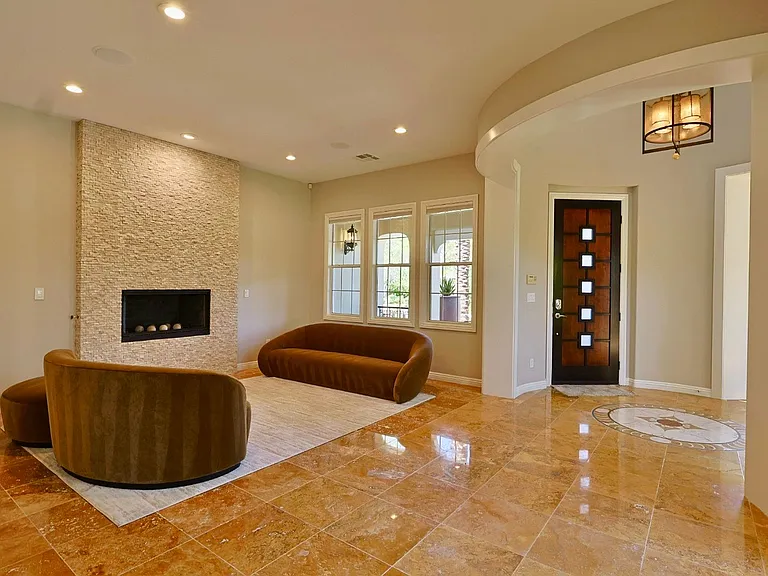 12047 Oakland Hills Dr — Photo 14