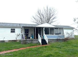 914 N Mill Rd, Milton, PA 17847