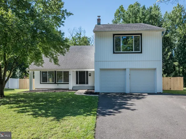 67 Carlton Ave, Marlton, NJ 08053