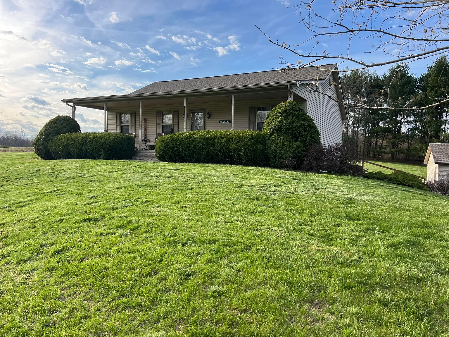 839 Falls Rd photo 1