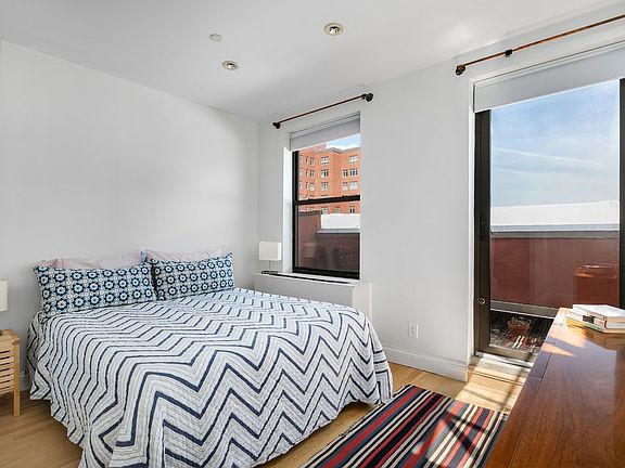 5th image of 252 W 123rd St #5B