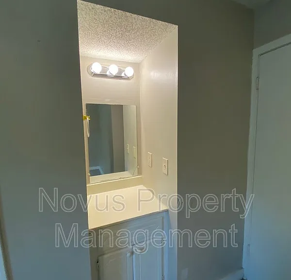 124 Bowen St #H — Photo 13