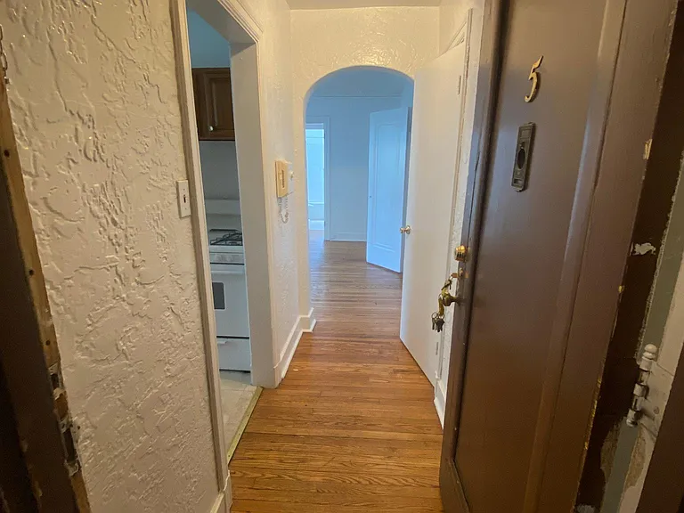 2145 Wightman St — Photo 2