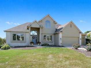 11415 Chestnut Ridge Dr, Fort Wayne, IN 46814