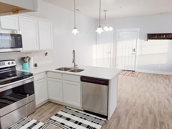 4th image of 13239 S Dominica Ln #G204