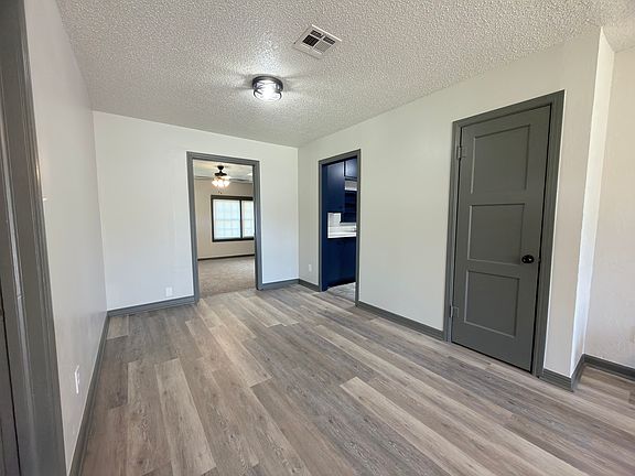 5th image of 920 NW 20th St